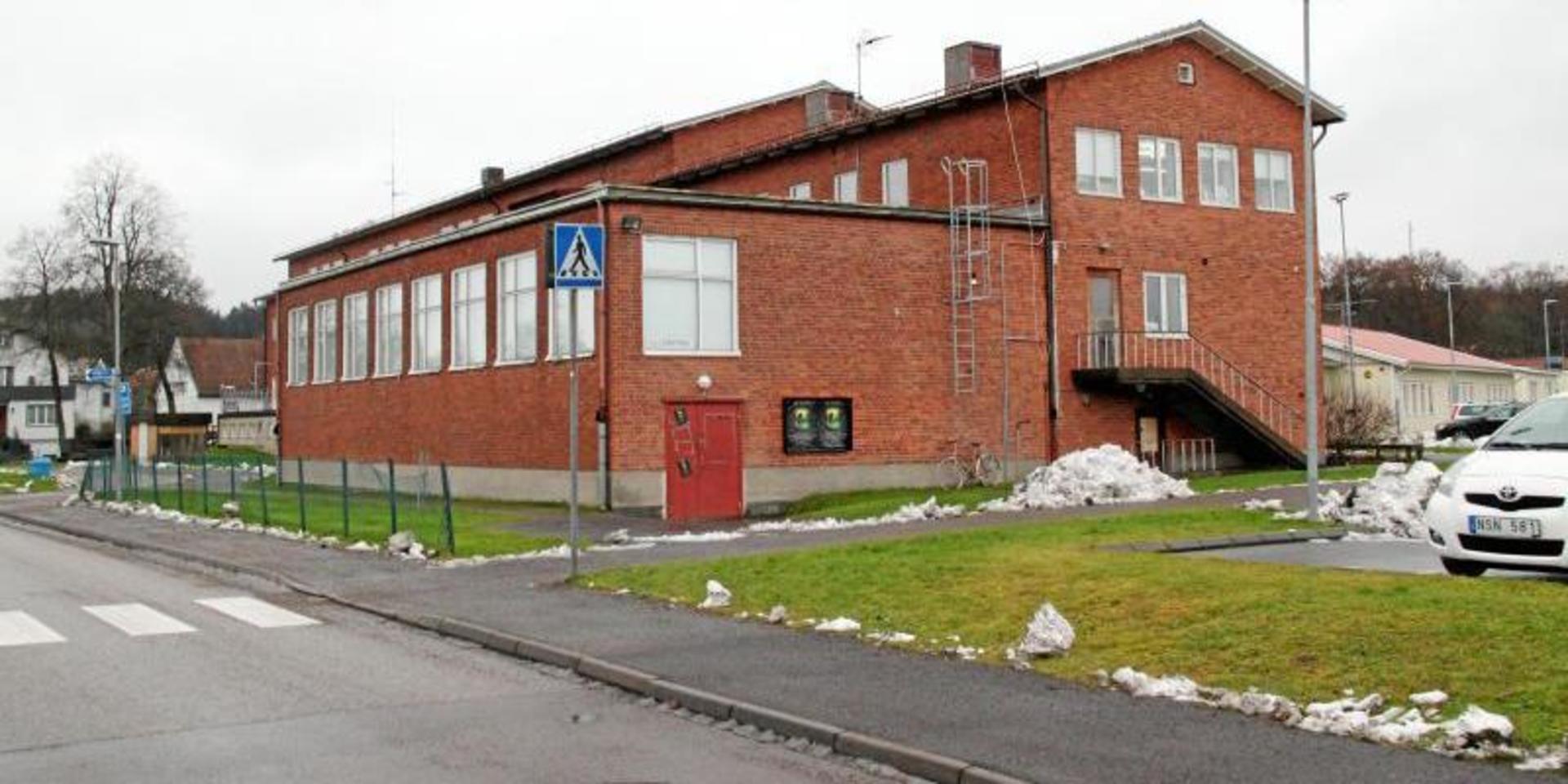 Sedan 1947 har Alléskolan varit en del av stadsbilden längs Sjöallén. Arkivfoto