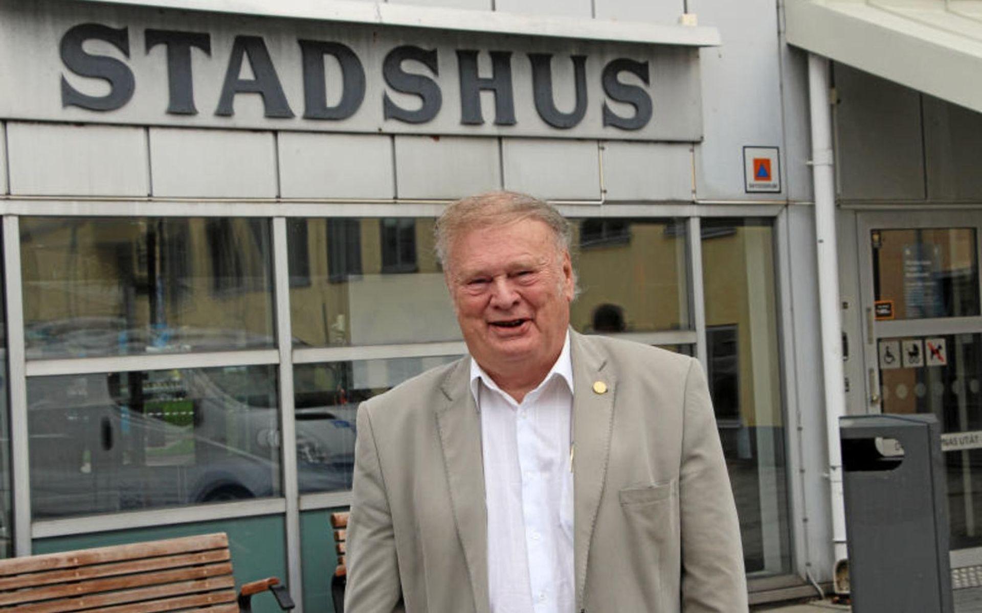 Ulf Persson är fortfarande på krigsstigen. Den legendariske Center-politikern har inte bestämt sig för om han ska överklaga.