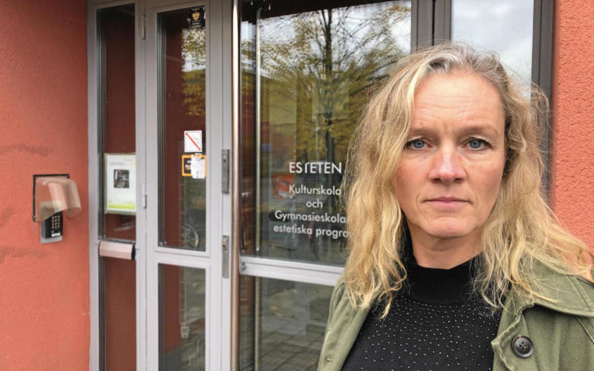 Socialdemokraternas toppnamn Magdalena Sundqvist vill sänka lönerna för de högsta politikerna. 