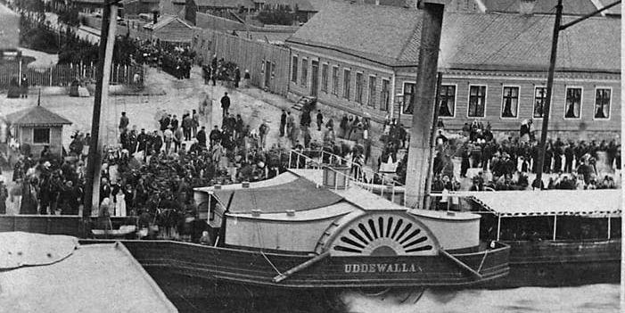 Ångfartyget Uddewalla var en praktsensation när hon levererades 1853. Bilden är tagen i mitten på 1860-talet.