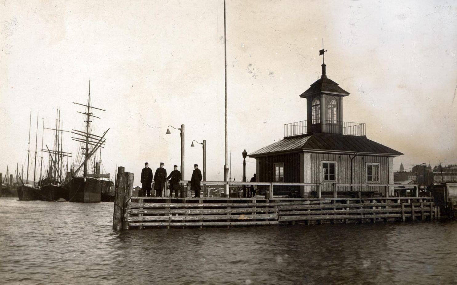 Fartyg vid Klippans tullstation år 1921. Till höger i bild skymtar Masthugget och Majorna. 