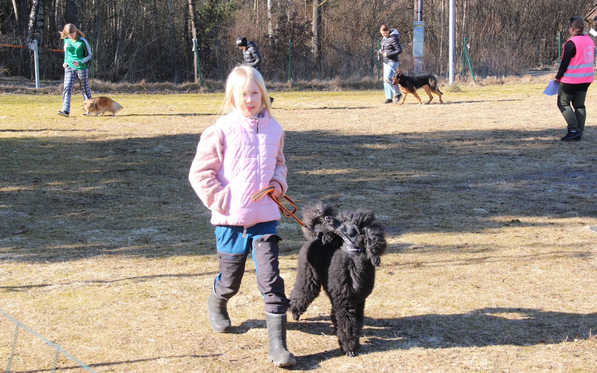 Till charmigaste ekipage utsågs Ellinor Lindgren Riukka och hunden Ginny.