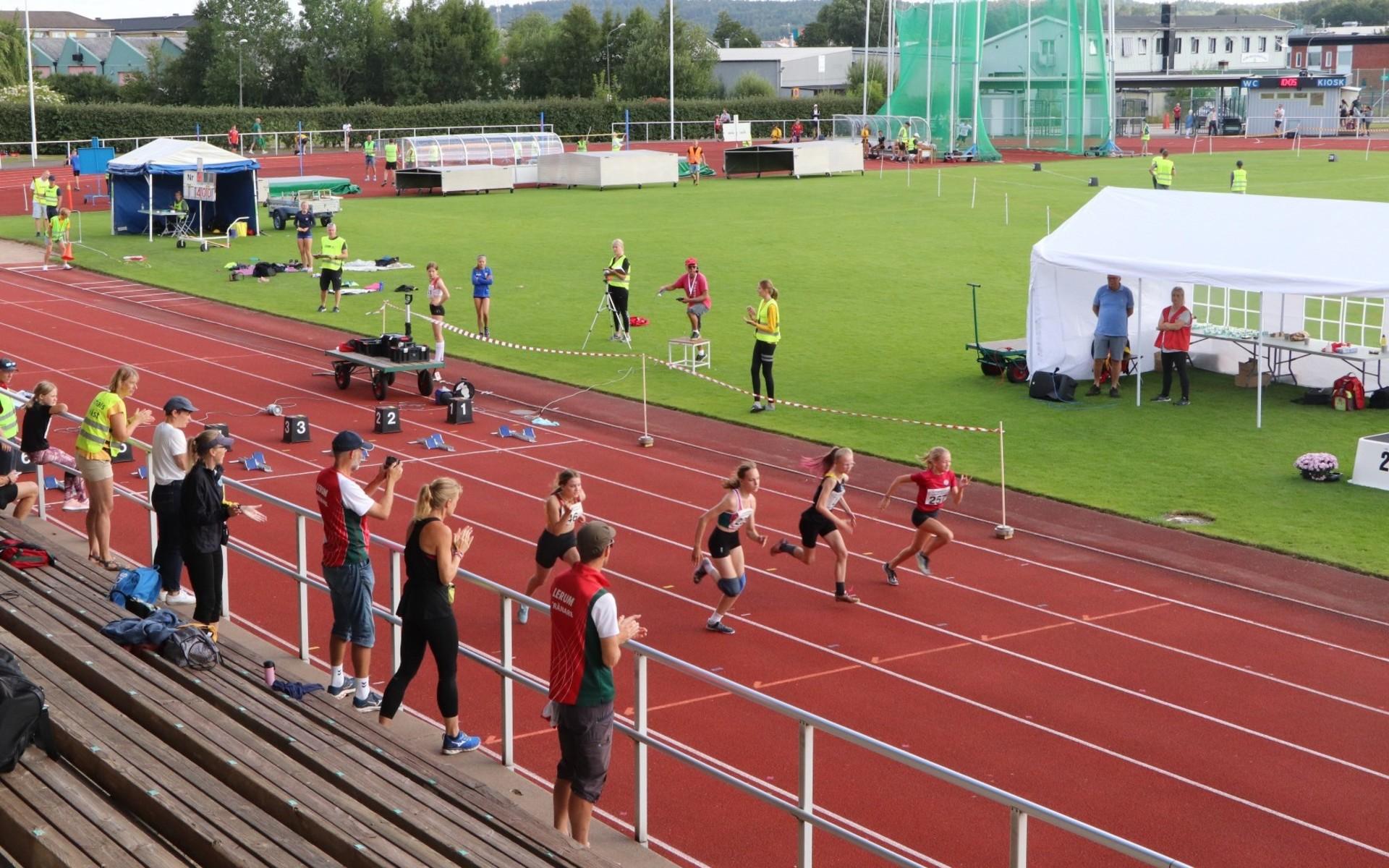 325 deltagare tävlade i Kungsbackaspelen.