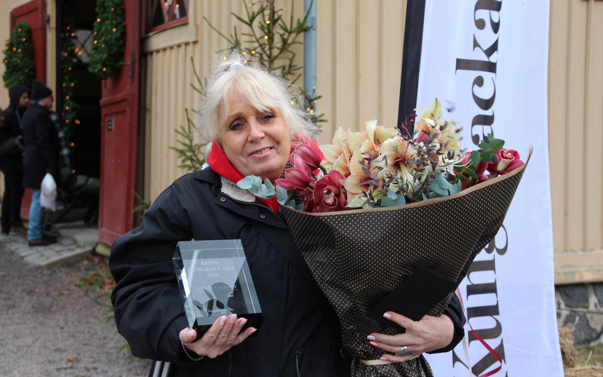 Blommor och stayett fick Annelie Evenmyr i pris. Bland annat.