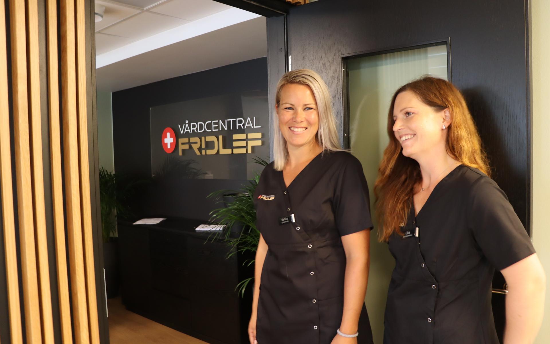 Martina Peterson och Erika Holm ska jobba deltid till att börja med, och är peppade på att möta de första patienterna. 