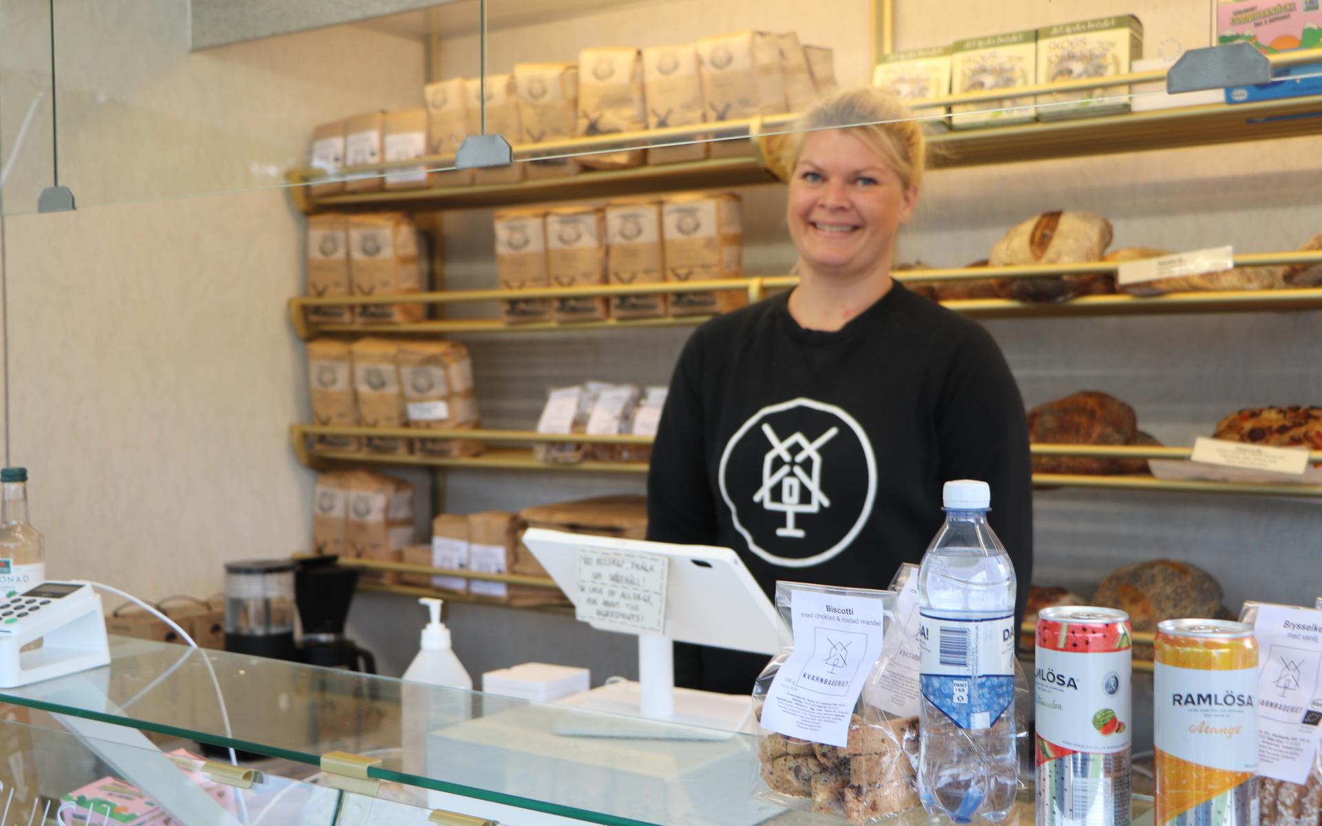 Veronica Johansson från Kvarnskafferiet sålde bröd och bullar med lokala råvaror.