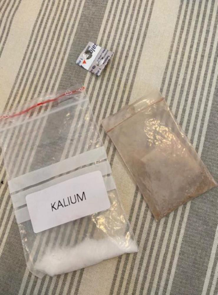 Det var förra året som flera brev adresserade till kvinnan beslagtogs på Arlanda flygplats. I breven hittade Tullverket 6,5 gram heroin.