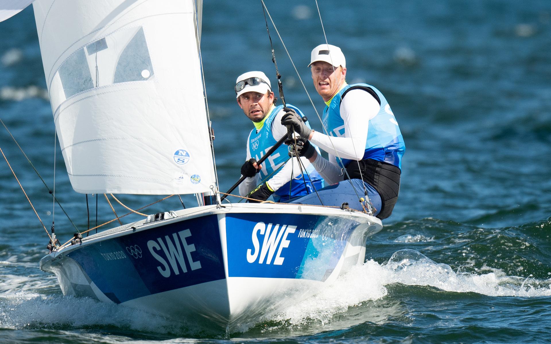 Fredrik Bergström från Onsala med Anton Dahlberg seglade hem ett silver under OS i Tokyo.
