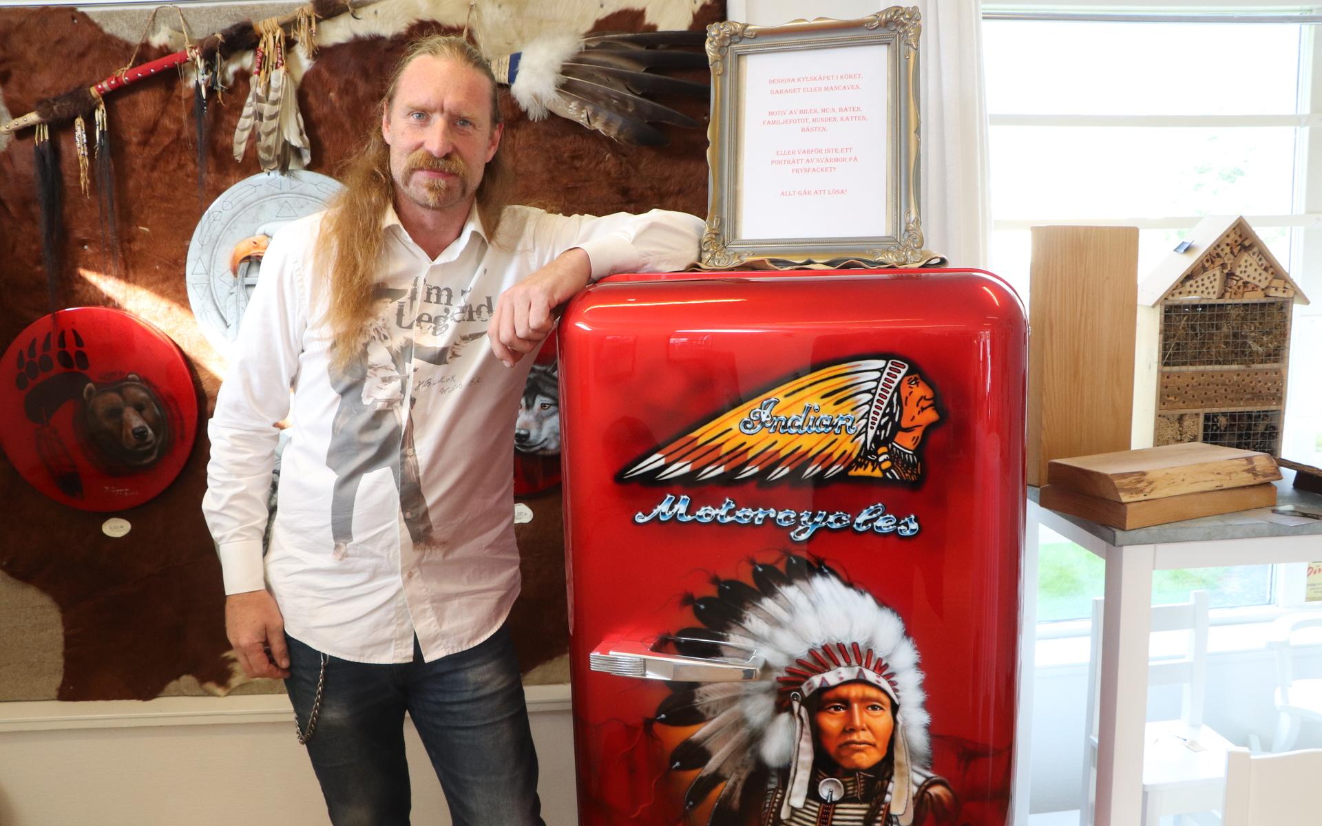 ”Kylskåpet är en möbel att vara stolt över”, säger konstnären Martin Dagman, som designat det.