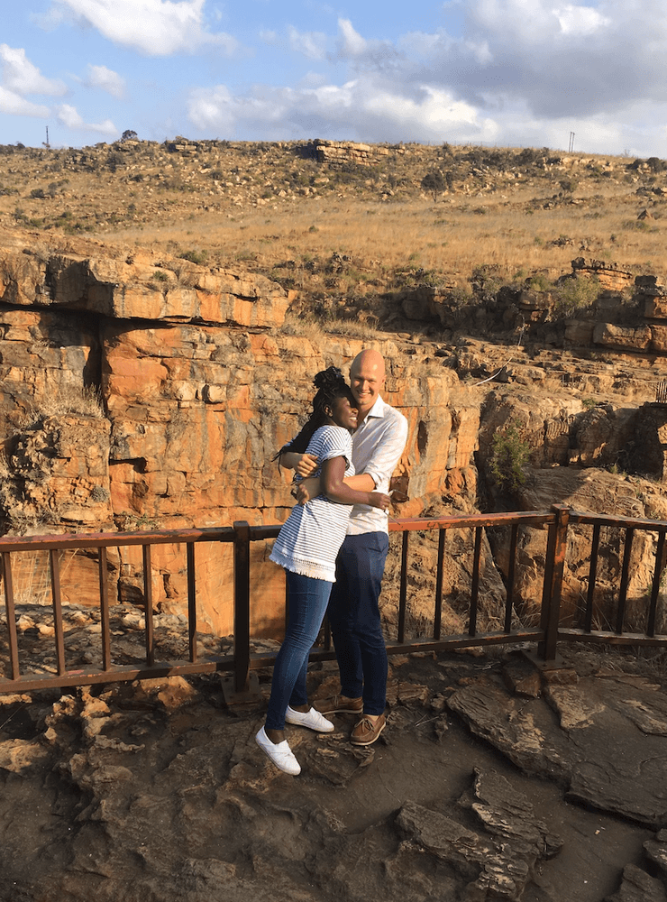 Desiree och Daniel besökte ett känt turistställe i hennes hemstad Mpumalanga som heter ”The 3 Roundavels”.