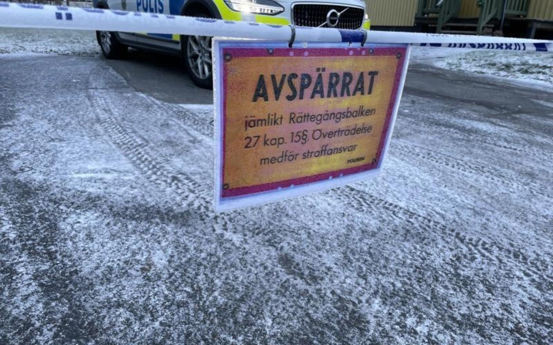 Det var en kylig januarikväll i år som en man påträffades död i sin bostad i Åsa. En kvinna har suttit anhållen misstänkt för  mord på mannen som är 65-årsåldern. Arkivfoto. 