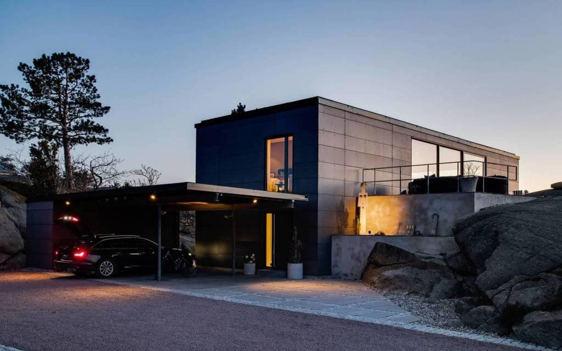 Villan på Örviksvägen 59 är ytterligare ett av flera hus i 20-miljonersklassen som säljs i Kungsbacka kommun just nu.
