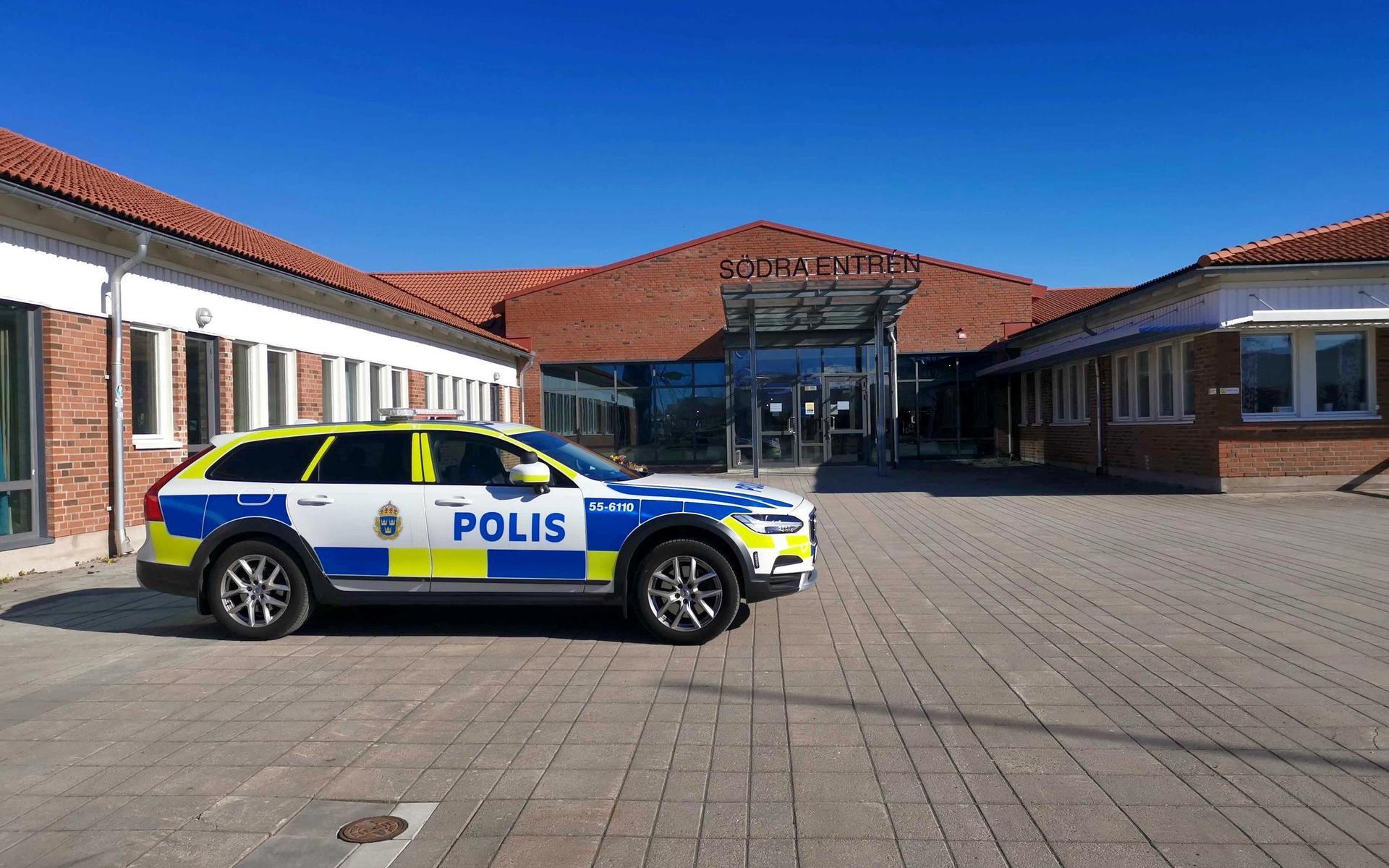 Polisen var på Elof Lindälv under måndagsmorgonen. 